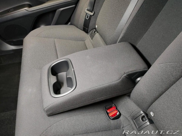 Toyota Camry 2,5 Hybrid CVT Comfort 2024