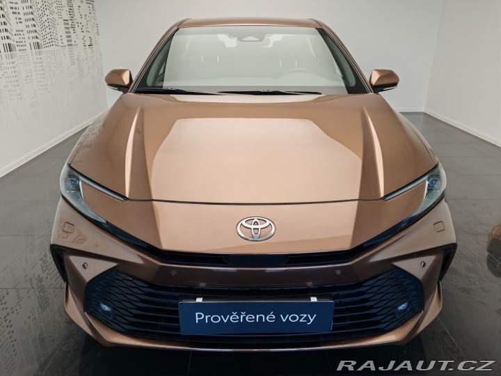 Toyota Camry 2,5 Hybrid CVT Comfort 2024