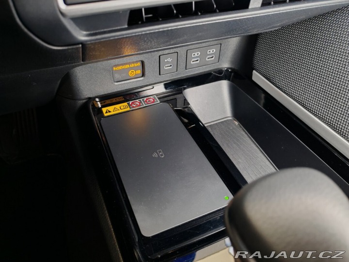 Toyota Camry 2,5 Hybrid CVT Comfort 2024