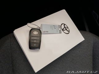 Toyota Camry 2,5 Hybrid CVT Comfort 2024
