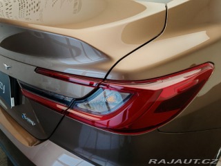 Toyota Camry 2,5 Hybrid CVT Comfort 2024