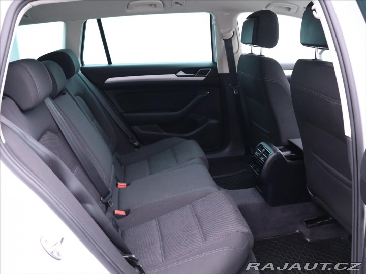 Volkswagen Passat 2,0 TDI 140kW 4M DSG CZ D 2015