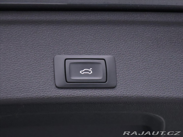 Audi A4 2,0 TDI S-line Virtual DP 2022