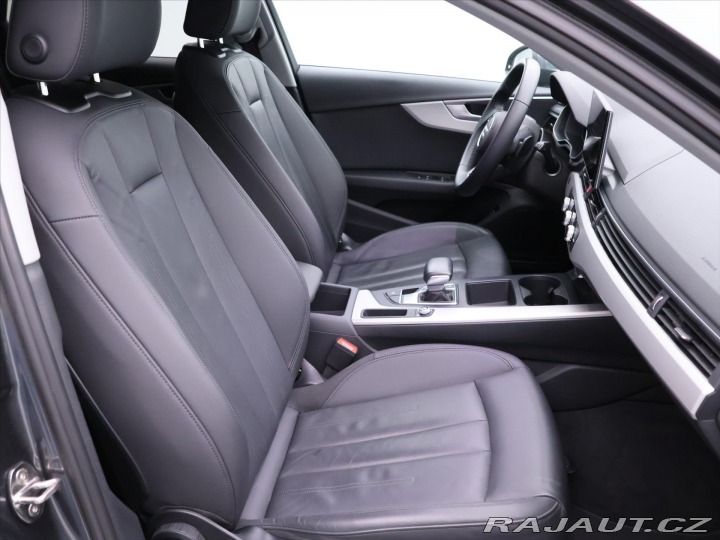 Audi A4 2,0 TDI S-line Virtual DP 2022