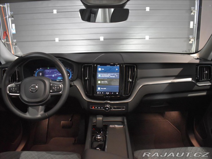 Volvo XC60 2,0 B4 FWD Core BLIS,bezk 2023