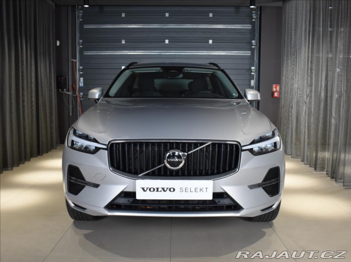 Volvo XC60 2,0 B4 FWD Core BLIS,bezk 2023