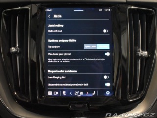 Volvo XC60 2,0 B4 FWD Core BLIS,bezk 2023