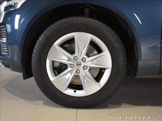 Volvo XC60 2,0 B4 AWD Core ,bezklíč 2023