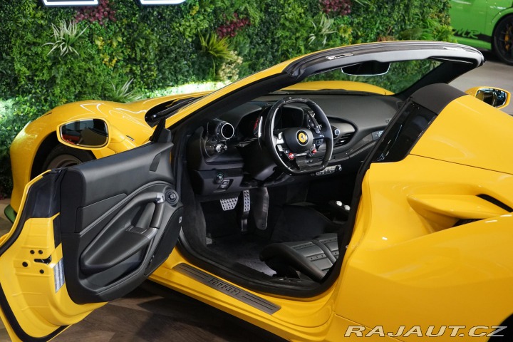Ferrari F8 Spider LIFT LED ACC P-Dis 2023