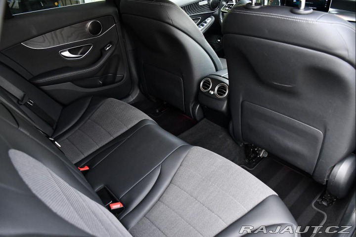 Mercedes-Benz C 300de pHEV TAŽNÉ LED CARP 2020