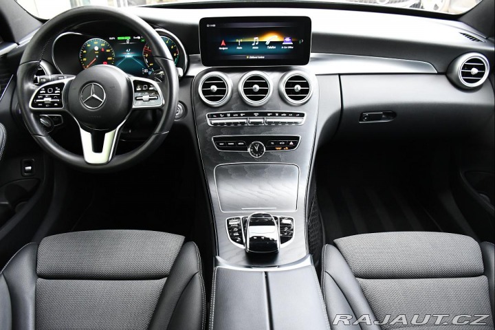 Mercedes-Benz C 300de ACC TAŽNÉ LED CARPL 2020