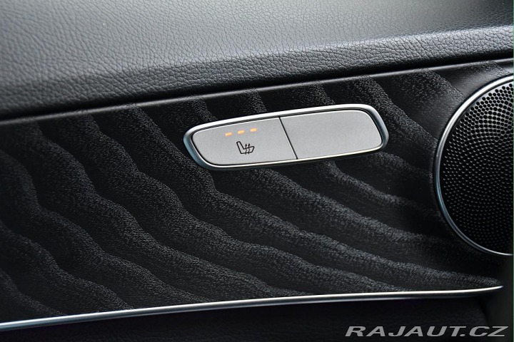 Mercedes-Benz C 300de ACC TAŽNÉ LED CARPL 2020