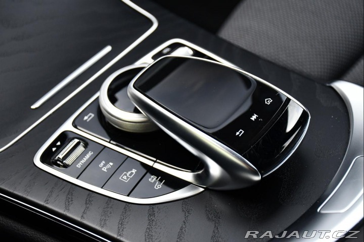 Mercedes-Benz C 300de ACC TAŽNÉ LED CARPL 2020