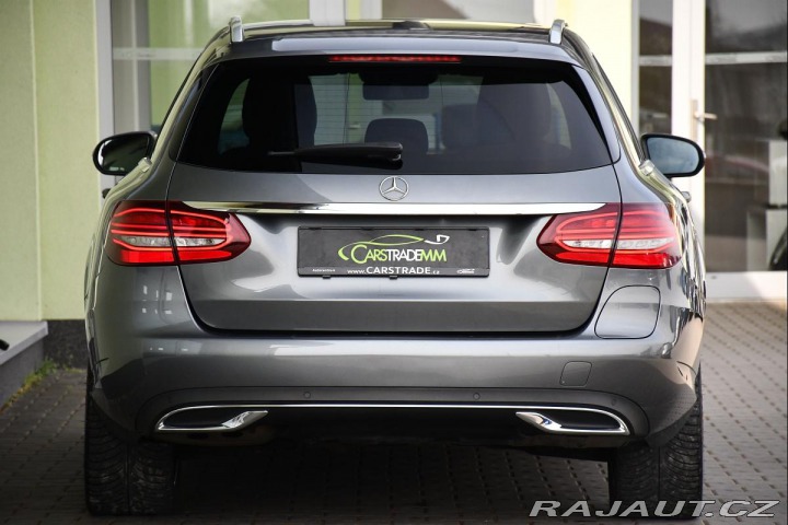 Mercedes-Benz C 300de ACC TAŽNÉ LED CARPL 2020