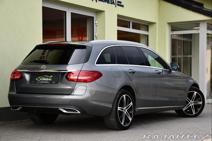 Mercedes-Benz C 300de ACC TAŽNÉ LED CARPL 2020