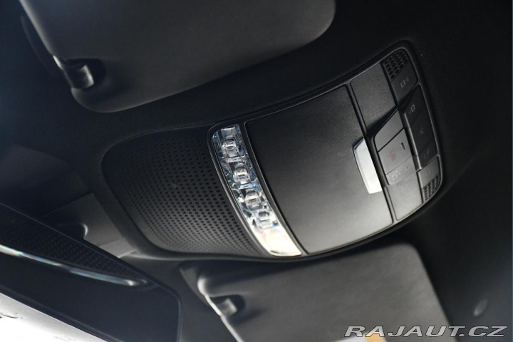 Mercedes-Benz C 300de ACC TAŽNÉ LED CARPL 2020