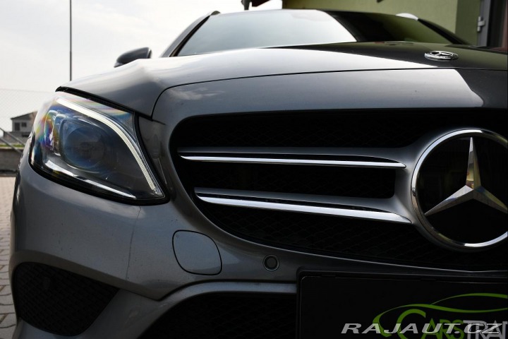 Mercedes-Benz C 300de ACC TAŽNÉ LED CARPL 2020