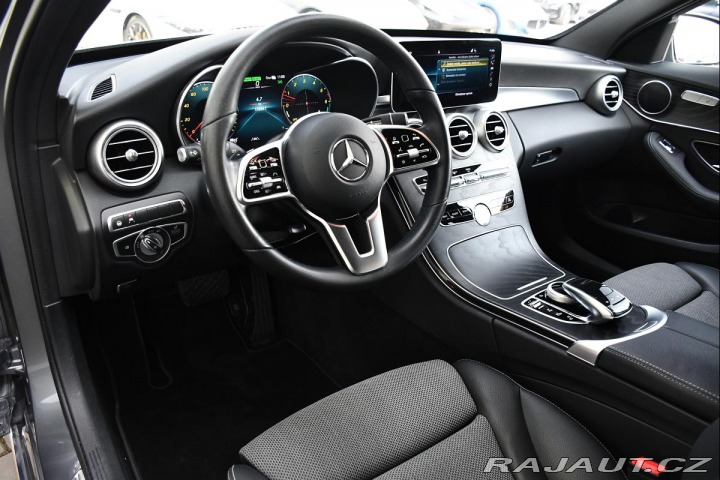 Mercedes-Benz C 300de pHEV TAŽNÉ LED CARP 2020