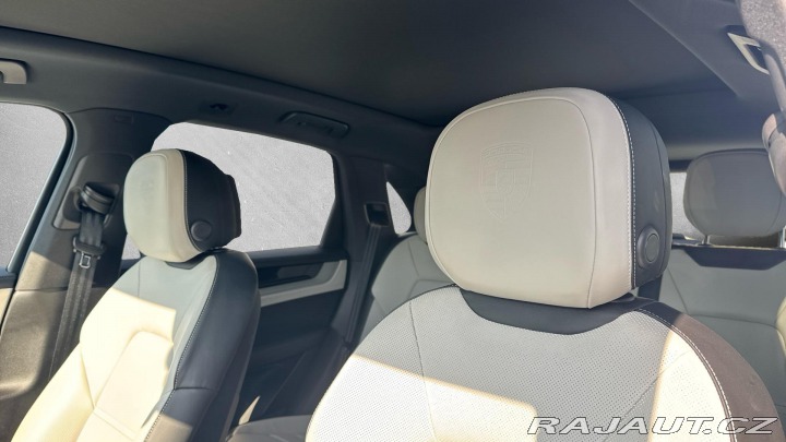 Porsche Cayenne E-Hybrid 2024