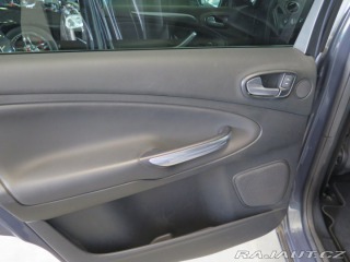 Ford S-MAX 2.2TDCi,klima,výhř,senzor 2011