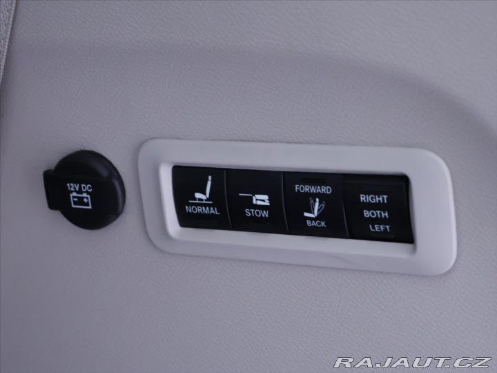 Chrysler Pacifica 3,6 L 211kW V6 8-Míst ACC 2020