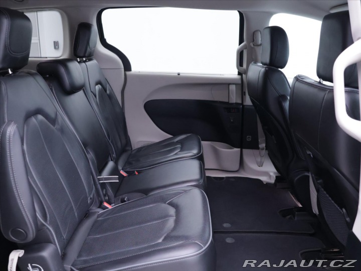 Chrysler Pacifica 3,6 L 211kW V6 8-Míst ACC 2020