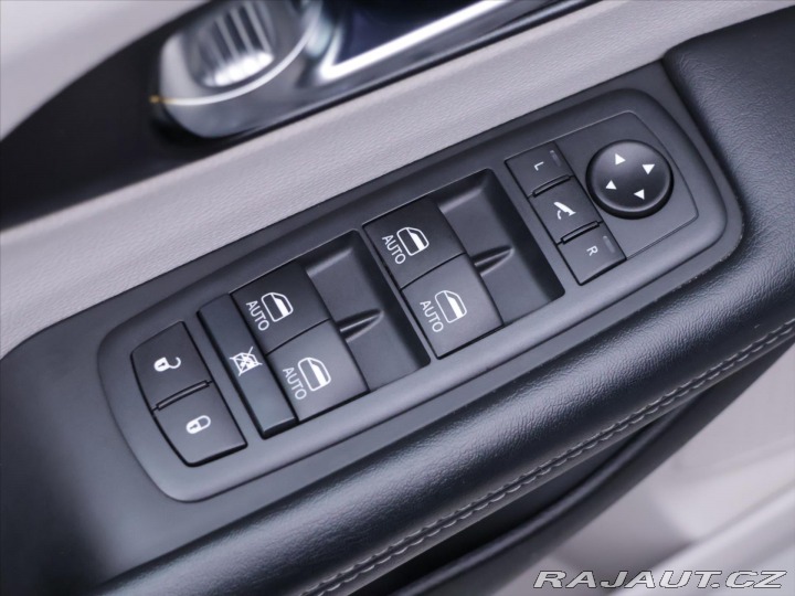 Chrysler Pacifica 3,6 L 211kW V6 8-Míst ACC 2020