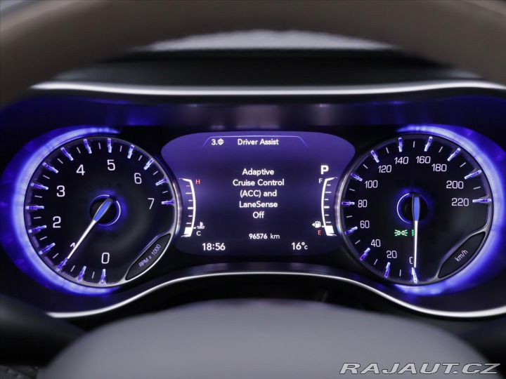 Chrysler Pacifica 3,6 L 211kW V6 8-Míst ACC 2020