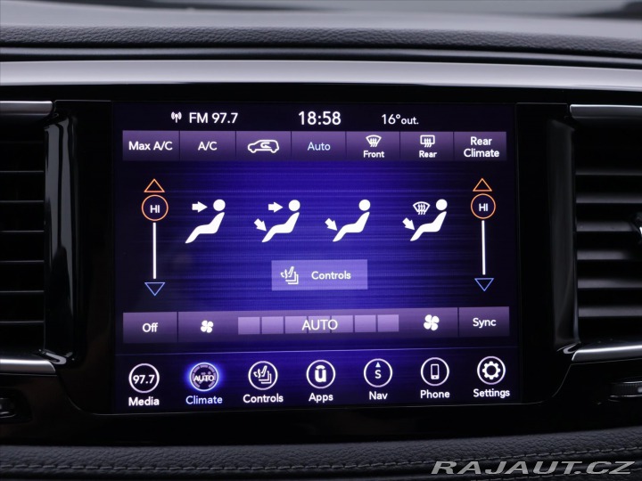 Chrysler Pacifica 3,6 L 211kW V6 8-Míst ACC 2020