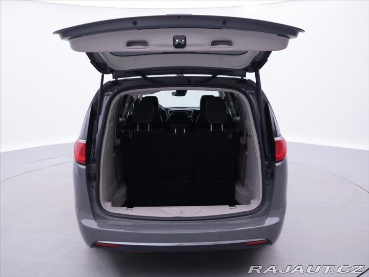 Chrysler Pacifica 3,6 L 211kW V6 8-Míst ACC 2020