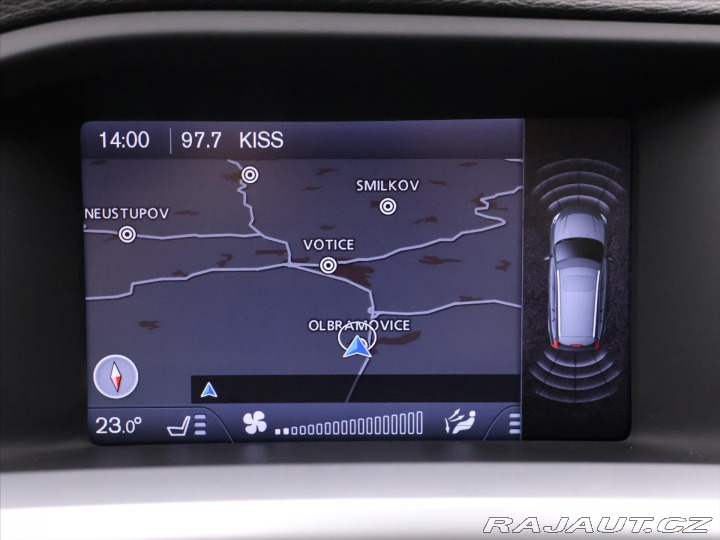 Volvo V60 2,0 D4 120kW Aut. MOMENTU 2011