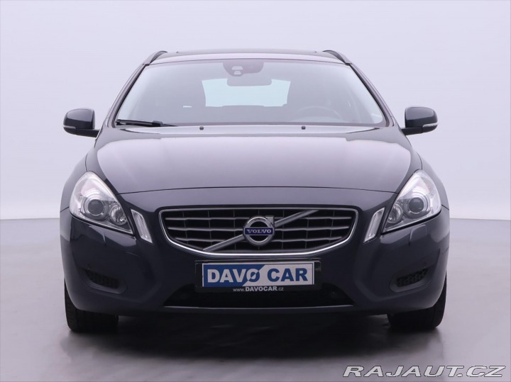 Volvo V60 2,0 D4 120kW Aut. MOMENTU 2011