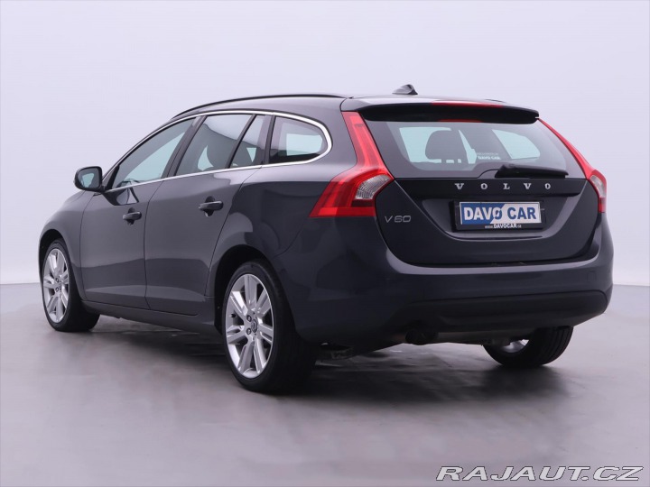 Volvo V60 2,0 D4 120kW Aut. MOMENTU 2011
