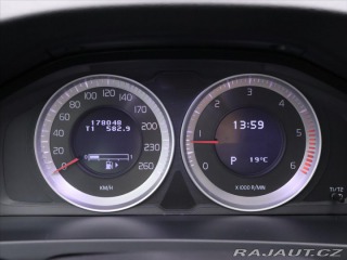 Volvo V60 2,0 D4 120kW Aut. MOMENTU 2011