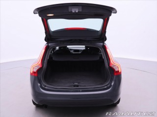 Volvo V60 2,0 D4 120kW Aut. MOMENTU 2011