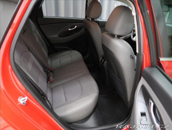 Hyundai i30 1,5 T-GDI Family Smart A 2022