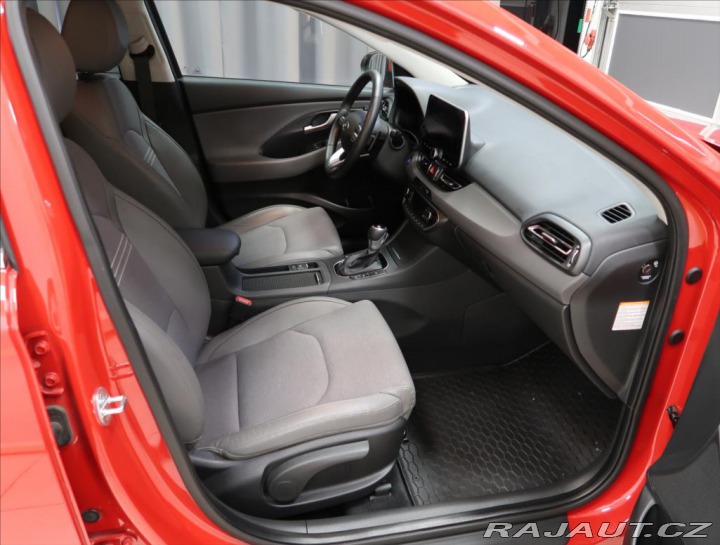 Hyundai i30 1,5 T-GDI Family Smart A 2022