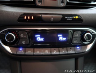 Hyundai i30 1,5 T-GDI  Family Smart A 2022