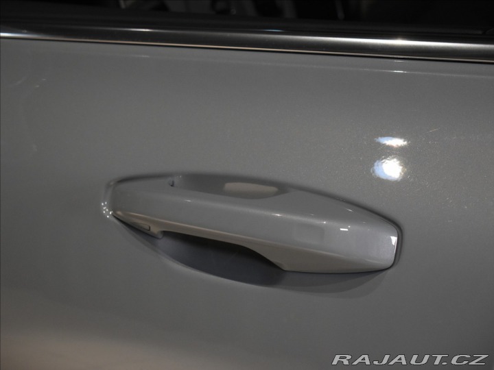 Volvo V60 2,0 T6 AWD Plus Dark 2025