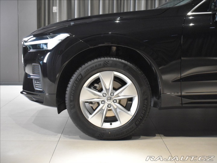 Volvo XC60 2,0 B5 AWD Core 2025