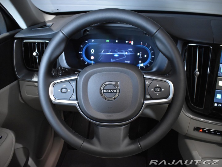Volvo XC60 2,0 B5 AWD Core 2025
