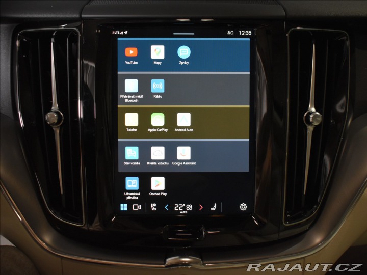 Volvo XC60 2,0 B5 AWD Core 2025