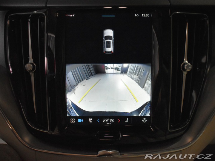 Volvo XC60 2,0 B5 AWD Core 2025