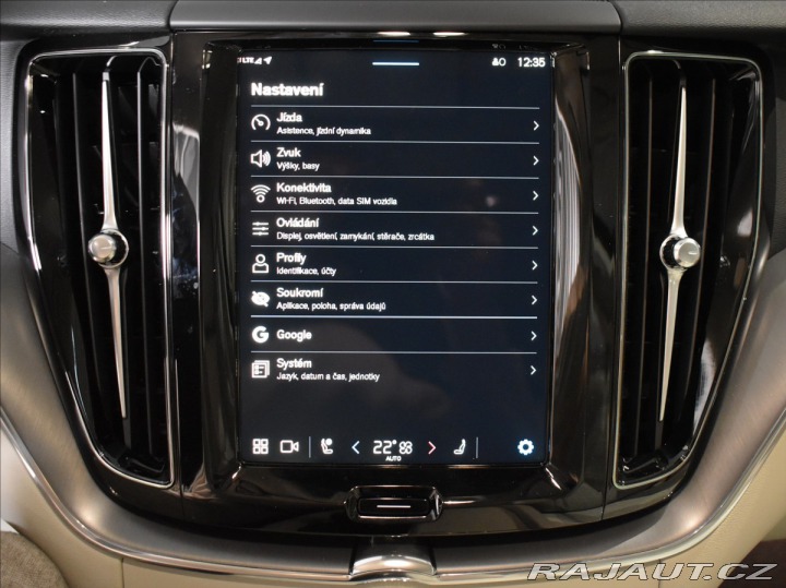 Volvo XC60 2,0 B5 AWD Core 2025