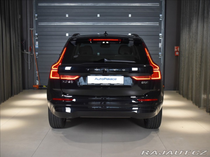 Volvo XC60 2,0 B5 AWD Core 2025