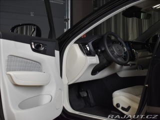 Volvo XC60 2,0 B5 AWD Core 2025