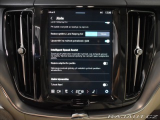 Volvo XC60 2,0 B5 AWD Core 2025
