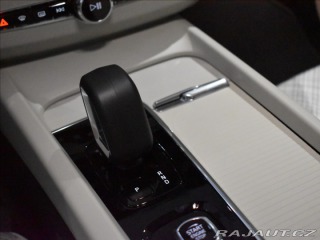 Volvo XC60 2,0 B5 AWD Core 2025
