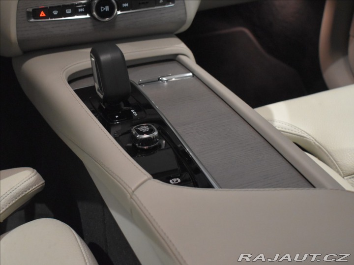 Volvo XC90 2,0 B5 AWD Plus Bright BL 2024