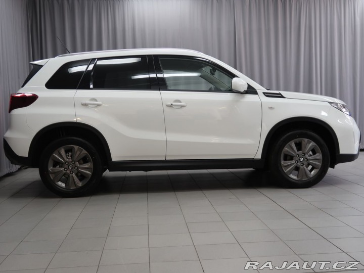 Suzuki Vitara 1,5 Premium 4x4-k odbědu 2025